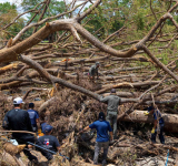 Texas officials deflect mounting  questions about response to flood